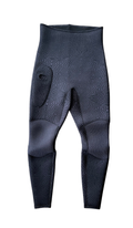 Kevlar reinforced chest and knee pads on the Black Camo Spearfishing Wetsuit